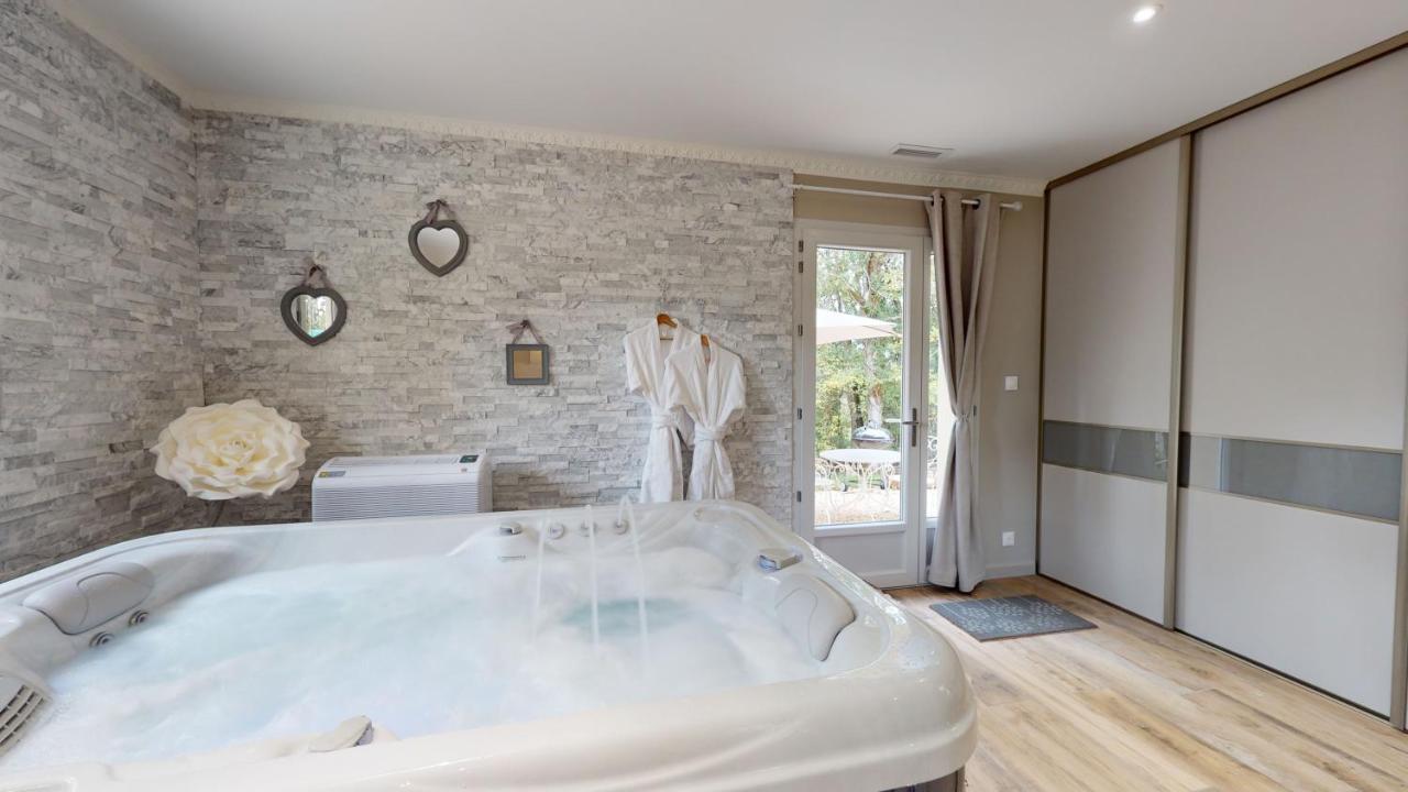Gite Spa & Nature Saint-Chamassy Buitenkant foto